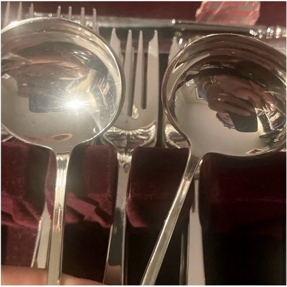 Luxurious Tiffany Co sterling flatware - Picture 8 of 16